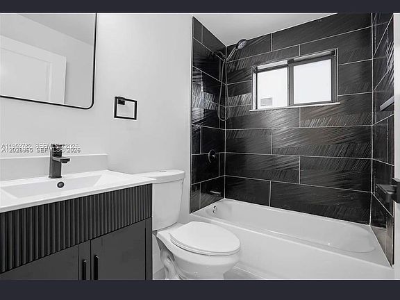5th image of 1411 NW 40th St #1