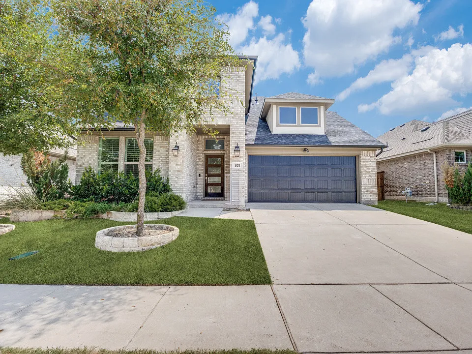 808 Mathew Dr