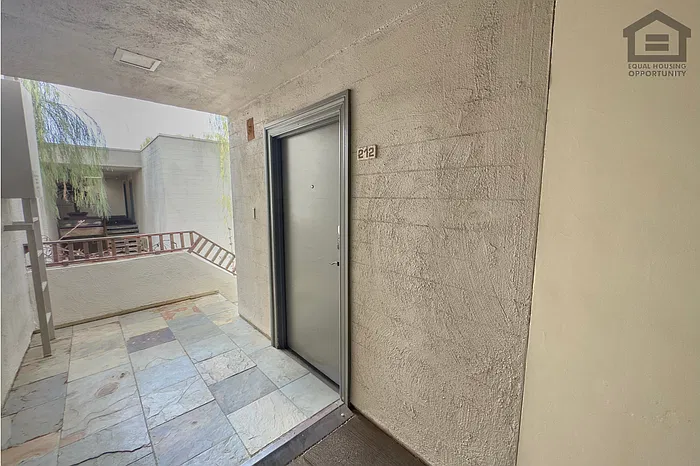 2 bed, 2.0 bath, 1010 sqft, $1,499 — Photo 3