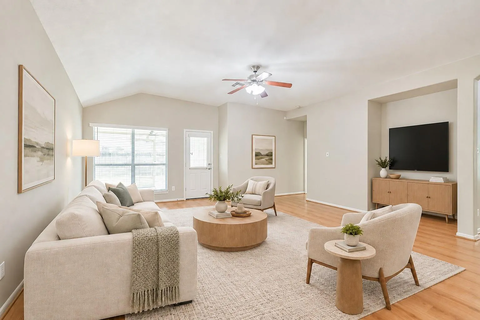 4 bed, 1990 sqft, $2,500 — Photo 3