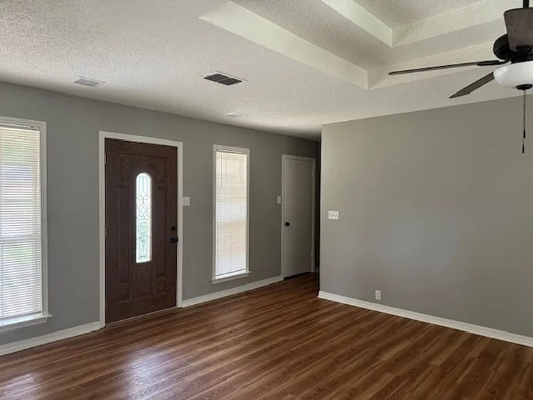 1138 Kensington Ct — Photo 21