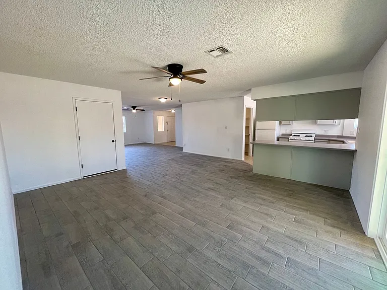 11348 E 24th Ln — Photo 10