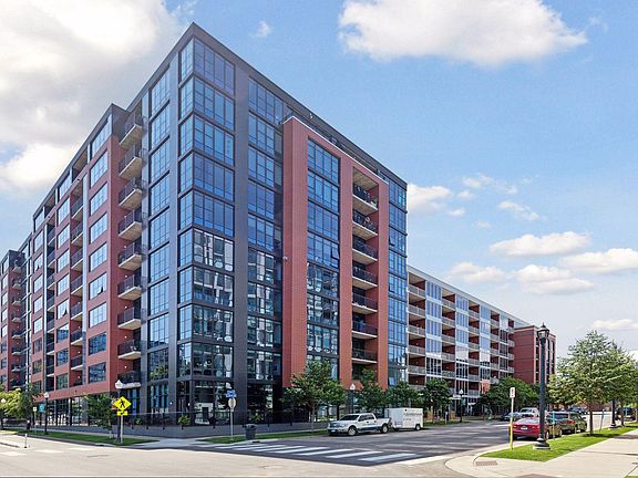 4th image of 215 10th Ave S Unit 211