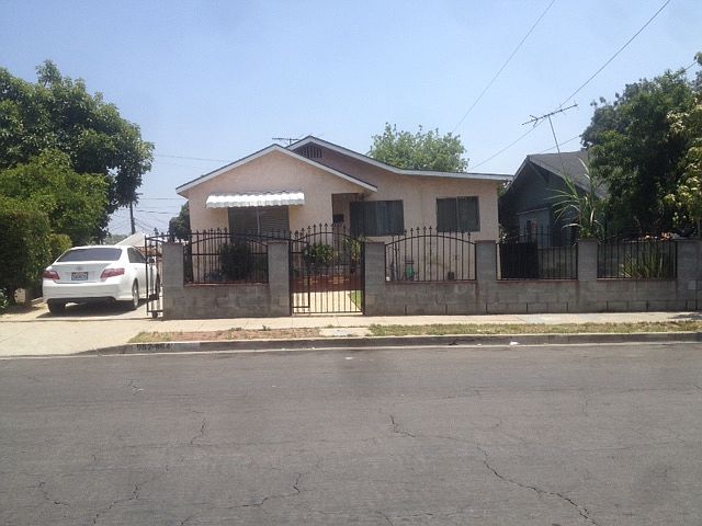 2nd image of 962 Spence St
