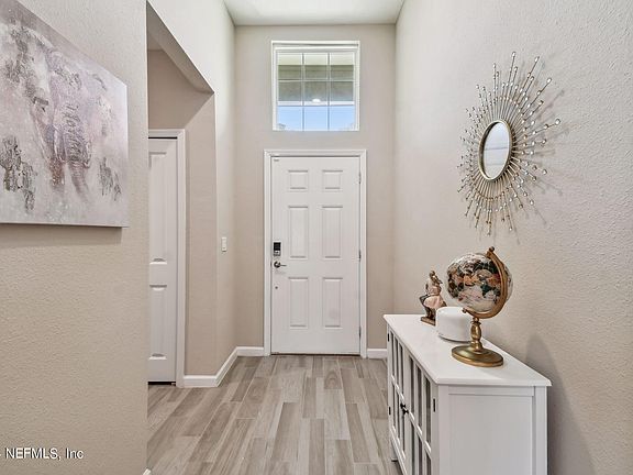 2nd image of 2918 CROSSFIELD Drive