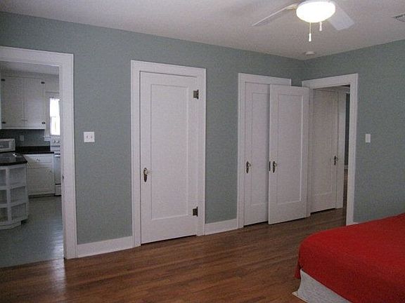 5th image of 937 Golf Ave