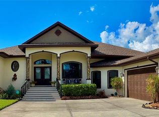 1415 Bayshore Dr, Englewood, FL 34223