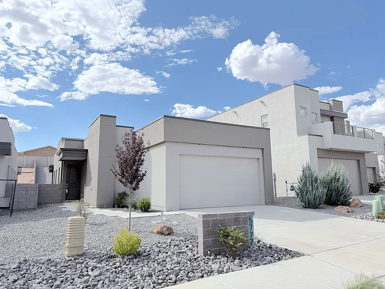 5777 Cosmo Ct NE — Photo 29
