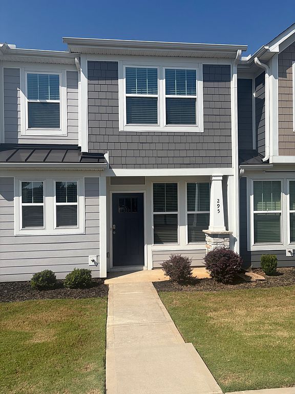 295 Dalmatian Dr - Property Image