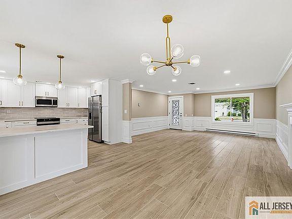 5th image of 66 Essex Rd