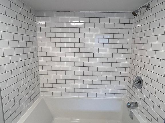 3rd image of 1067 Campbell Ave