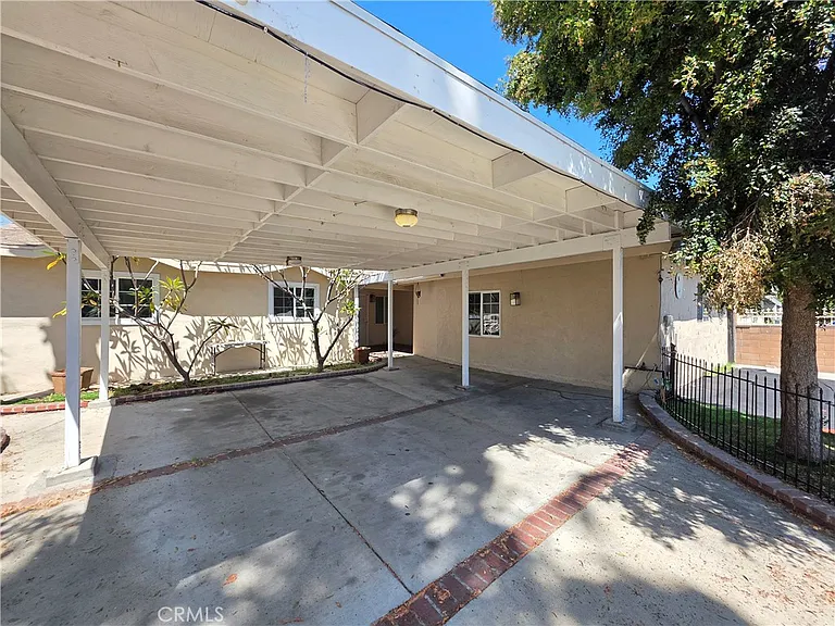 8920 Haddon Ave — Photo 17
