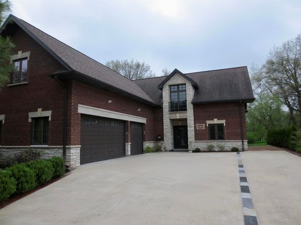 200 Griffin Pl SW, Poplar Grove, IL 61065