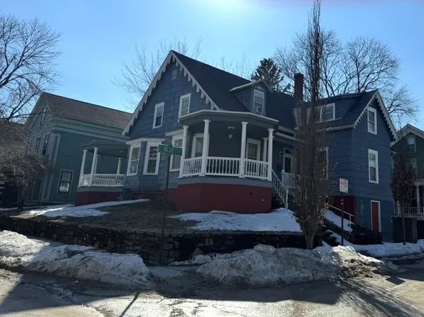 8 Crown St, Worcester, MA 01609
