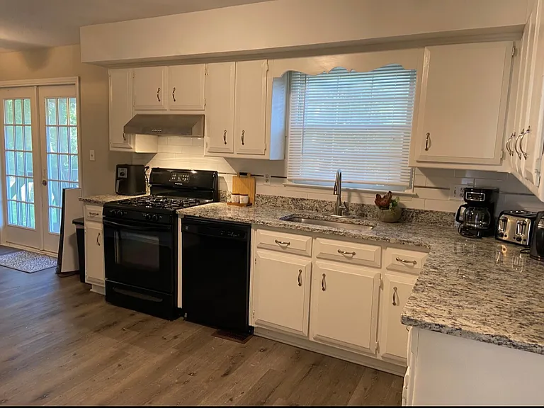 4376 Rebel Ct — Photo 35
