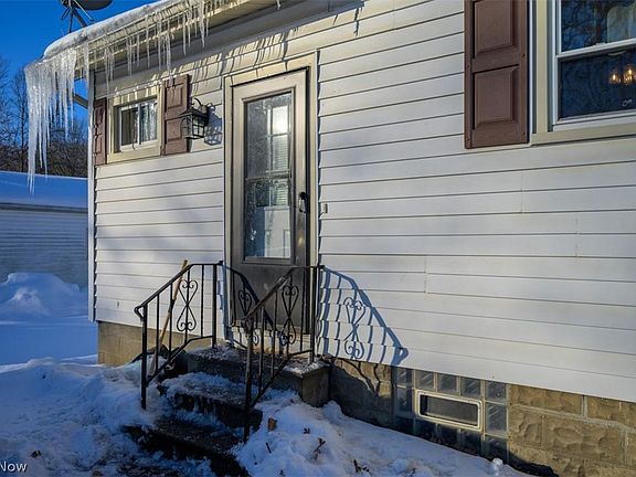 4th image of 1960 Overland Ave NE