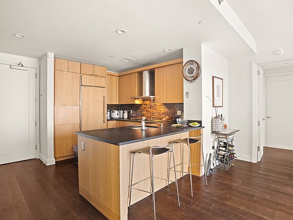 5th image of 70 Little West St APT 18G