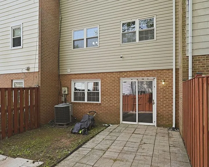 9178 Laurelwood Ct — Photo 39