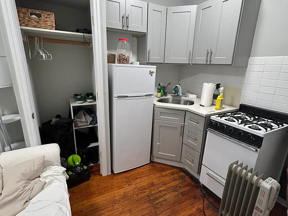 2nd image of 324 E 8th St APT 1C