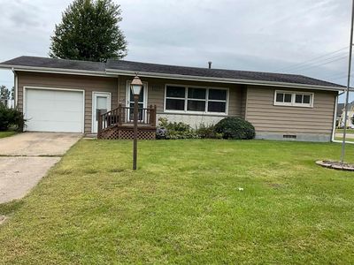 401 Birch Dr, Fredericksburg, IA, 50630