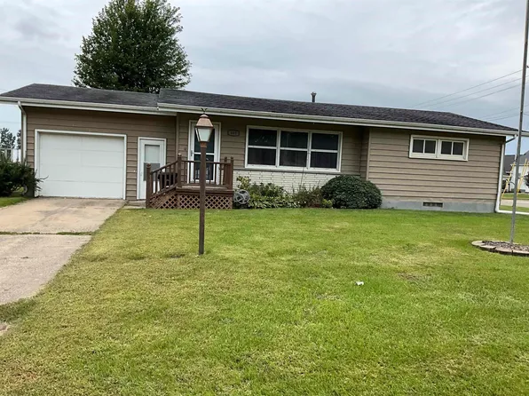 401 Birch Dr, Fredericksburg, IA 50630