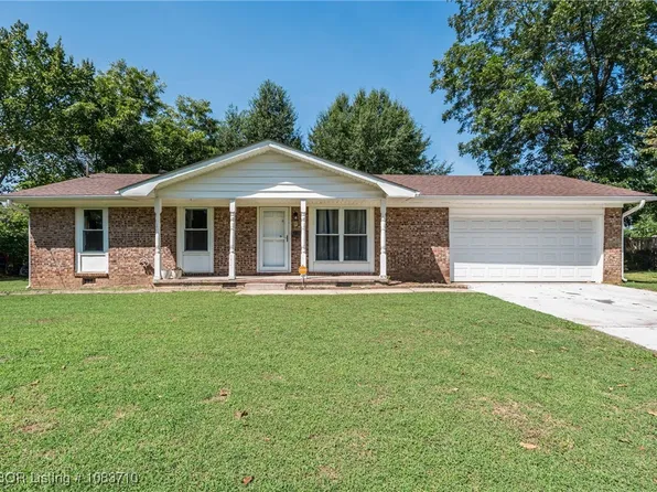 1732 Eastgate Est, Van Buren, AR 72956