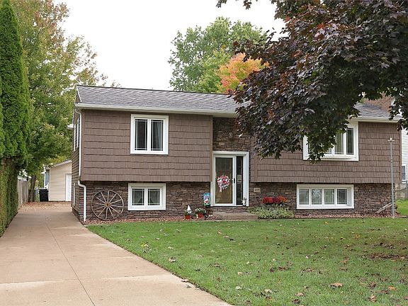 2nd image of 911 Aris Dr