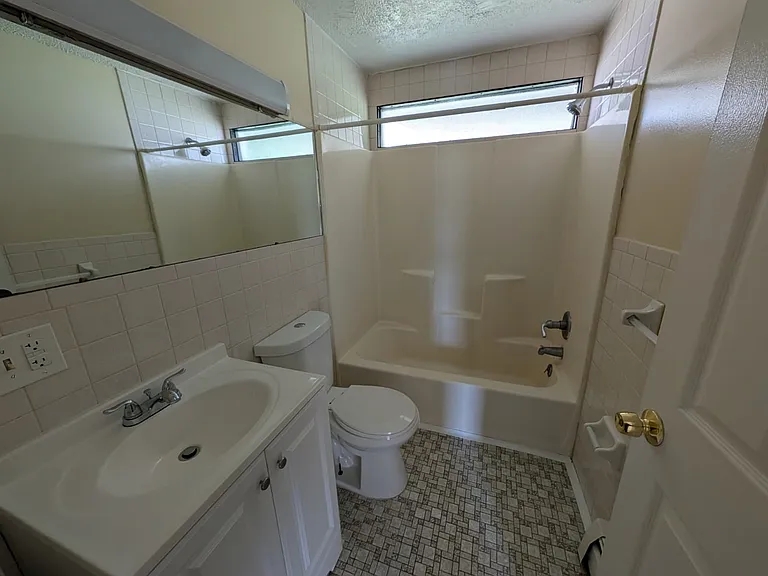 67 Fairview Ave #67 — Photo 8