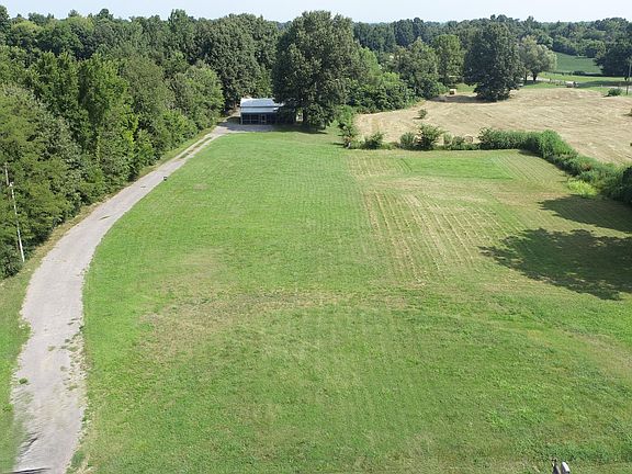 3rd image of 1100 Cobb Rd