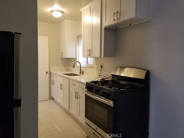 285 N Holliston Ave #1 — Photo 12