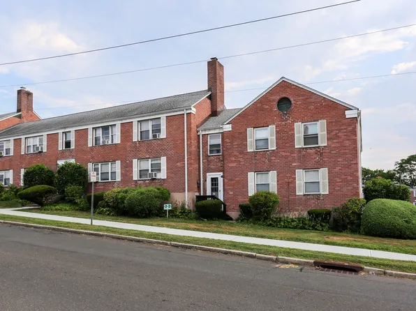 7 Standish Road APT 4, Stamford, CT 06902