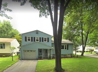 50 McPherson Ave, Metuchen, NJ 08840