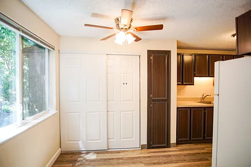 2 Weeks Free: 2nd Floor 2 Bedroom with Parking, Dishwasher, & Pet-Friendly! Photo 1