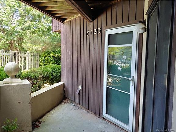 5th image of 8123 Cedar Glen Dr