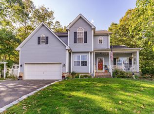 49 Sugarhill Rd, Manahawkin, NJ 08050