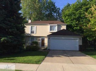 454 Park Meadows Dr, Lansing, MI