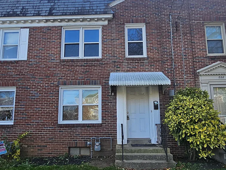 534 E Frederick St — Photo 1
