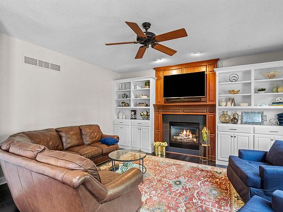 4th image of 6201 Lakehurst Dr