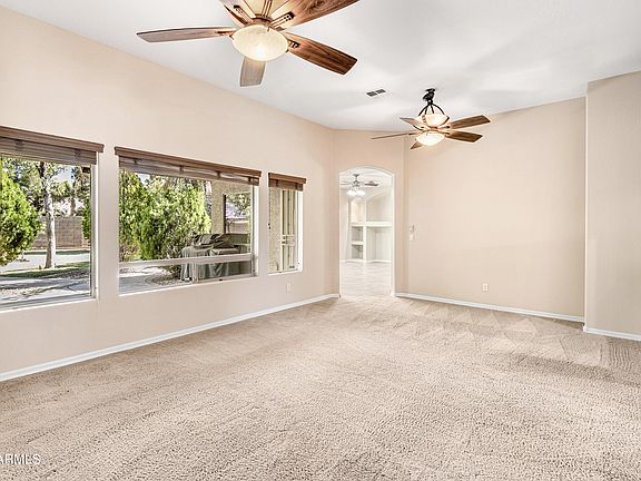 3rd image of 191 W Flagstone Place
