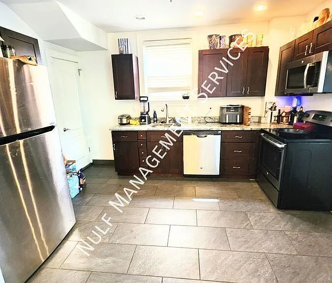6533 Rosemoor St — Photo 1
