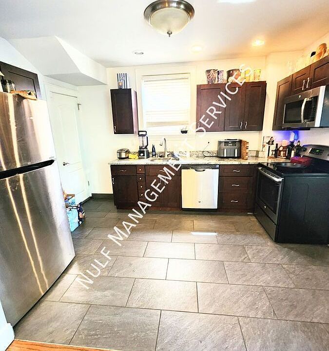1st image of 6533 Rosemoor St