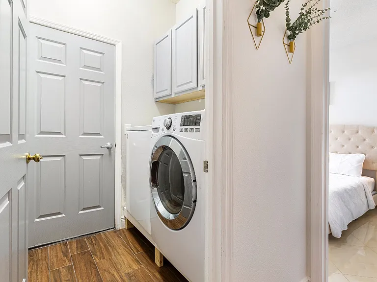 1041 Jaybee Ave — Photo 25