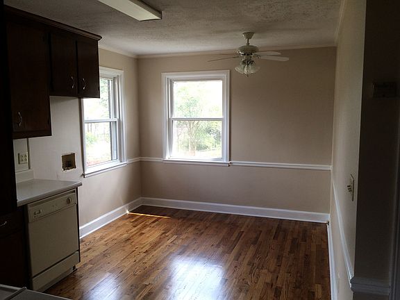 3rd image of 2770 Northwoods Dr