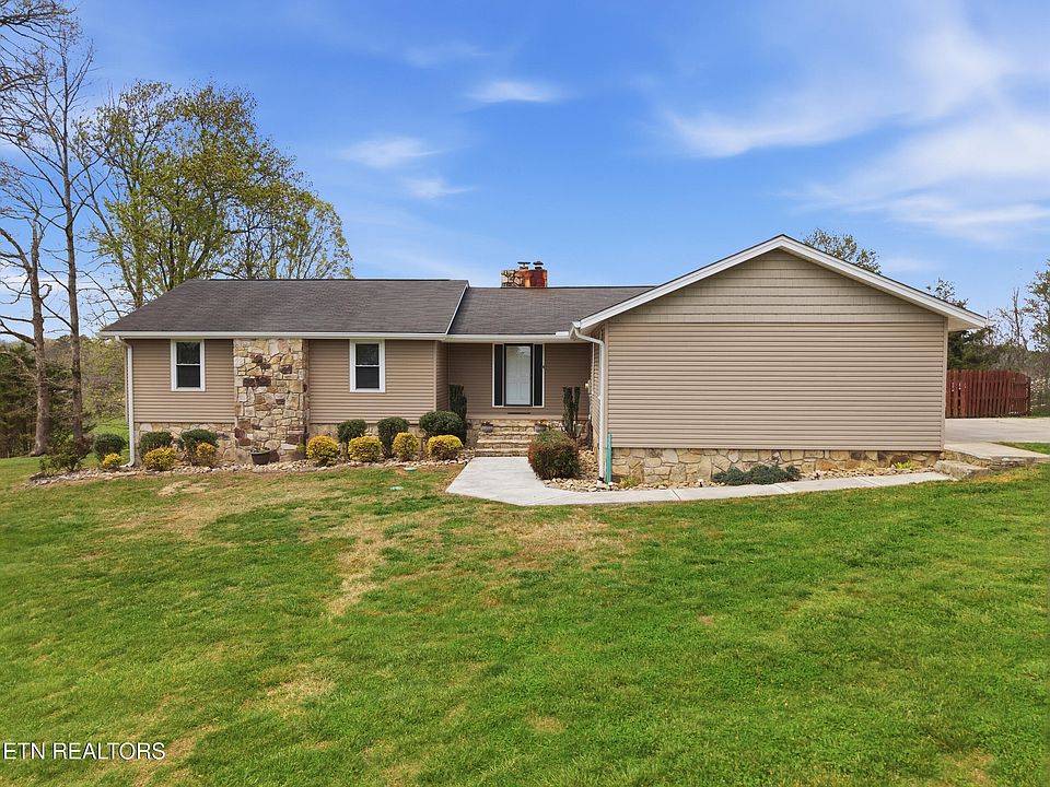 1st image of 127 Evans Rd