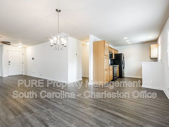 5th image of 191 Emerald Isle Dr
