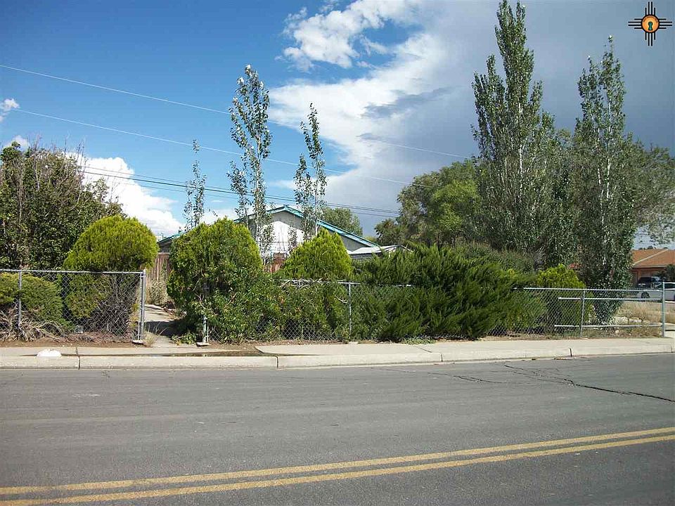 2nd image of 805 Stagecoach Rd