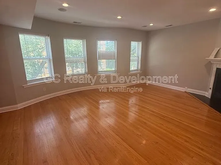 2061 W Fargo Ave #2 — Photo 3