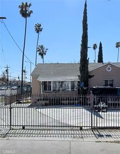 500 W 60th St, Los Angeles, CA, 90044