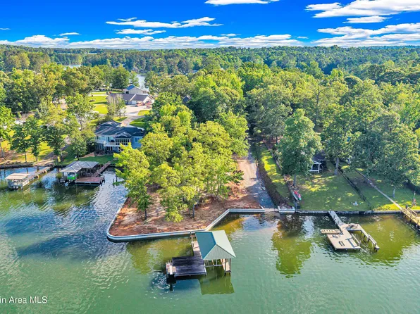 10 S Holiday Dr, Dadeville, AL 36853