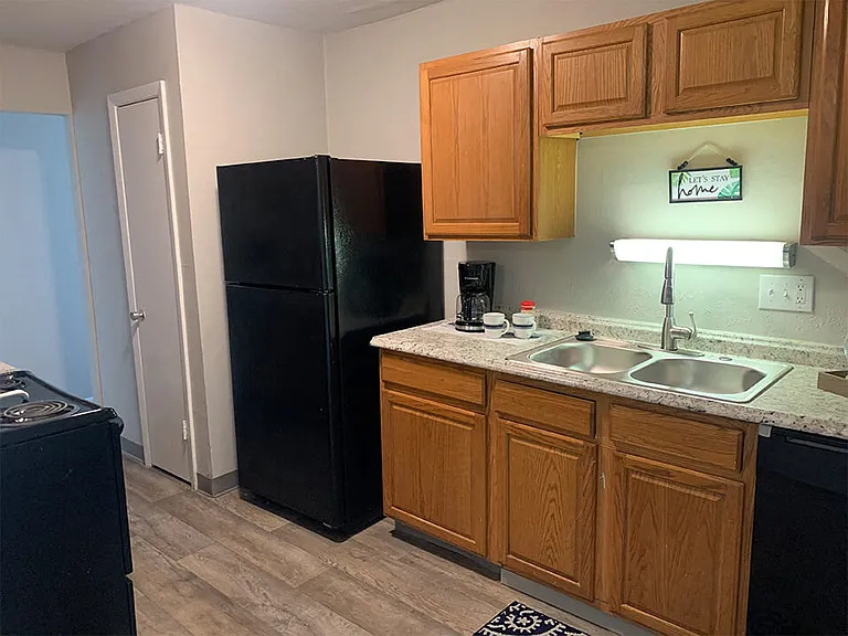 Lots of Cabinet Space